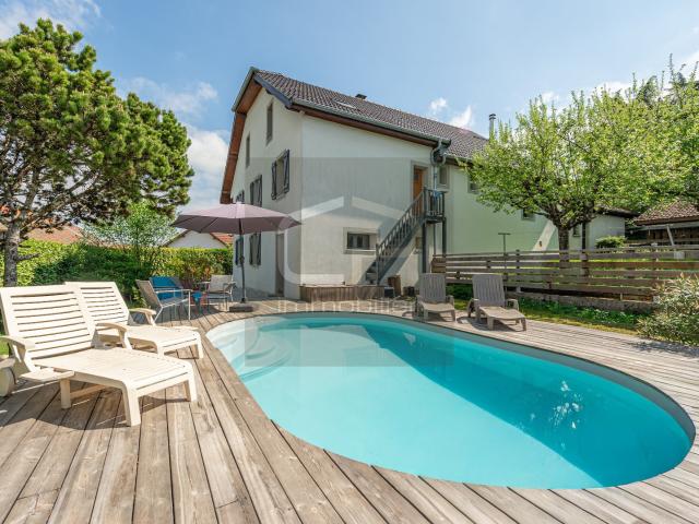 Maison 10 pièces 333 m²