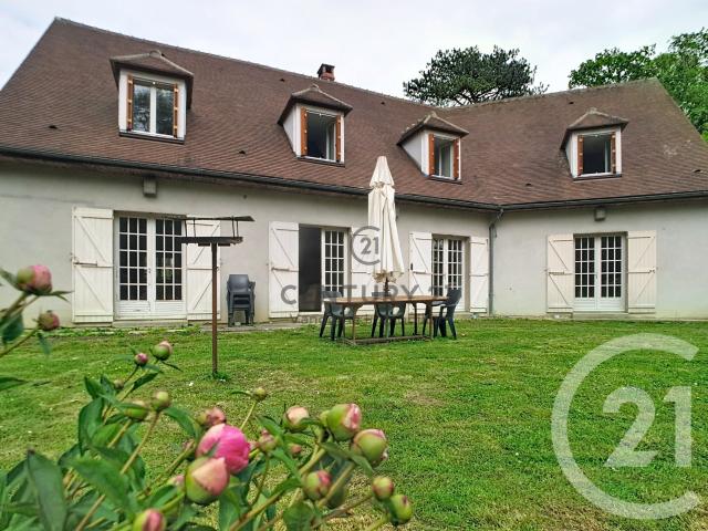Maison 10 pièces 330 m²