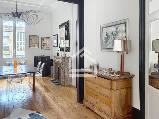 Maison 10 pièces 332 m²
