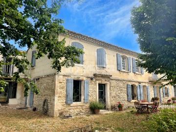 Maison 10 pièces 332 m²