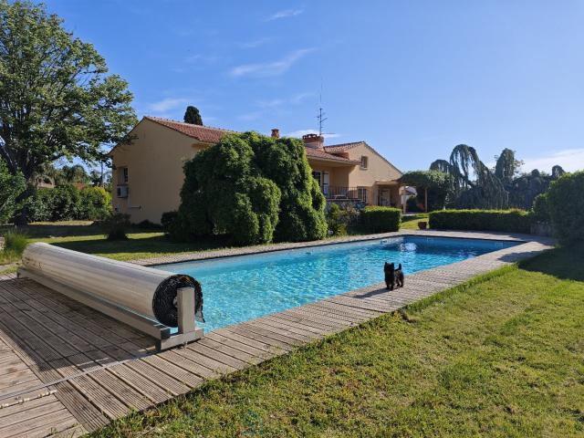 Maison 10 pièces 337 m²