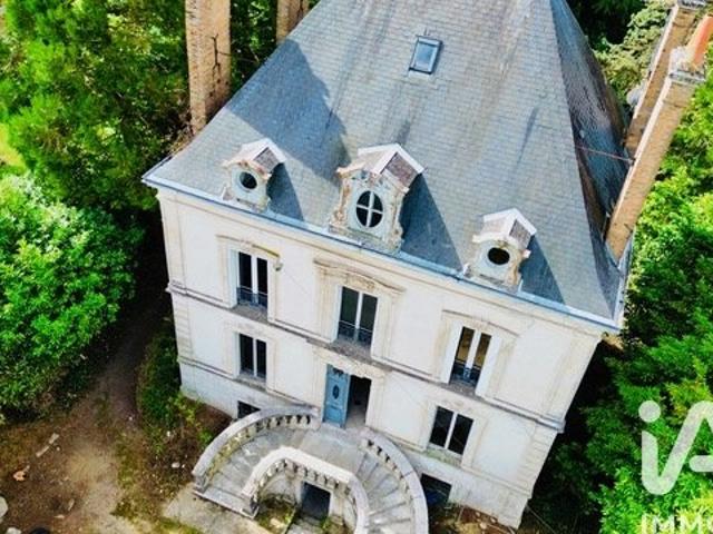 Maison 10 pièces 335 m²