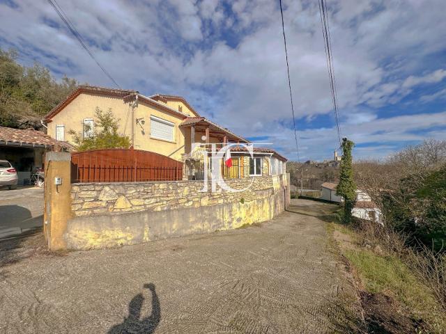 Maison 10 pièces 336 m²