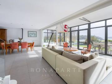 Maison 10 pièces 339 m²