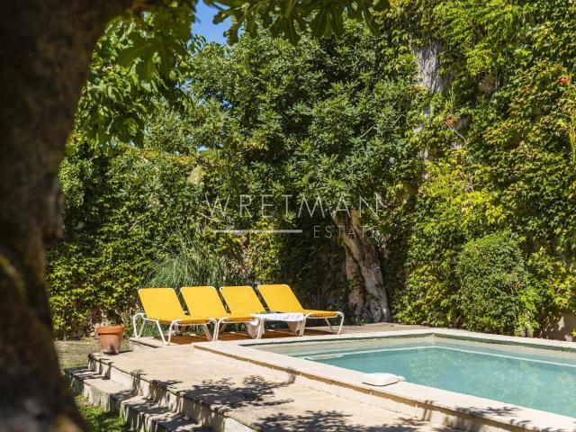Maison 10 pièces 440 m²
