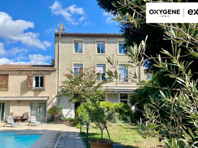 Maison 10 pièces 440 m²