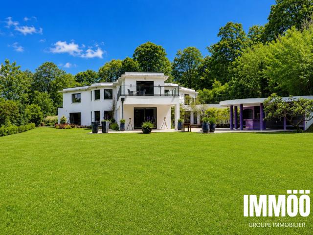 Maison 10 pièces 444 m²