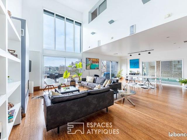 Maison 10 pièces 445 m²