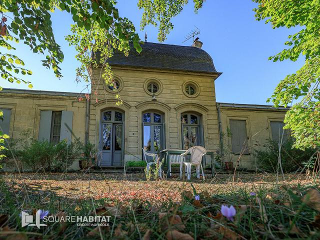 Maison 10 pièces 453 m²