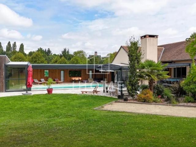 Maison 10 pièces 452 m²