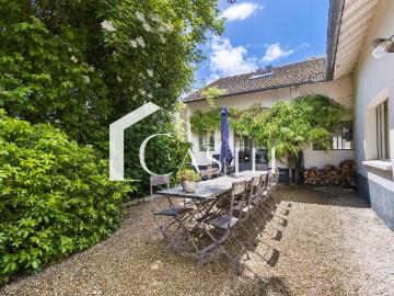 Maison 10 pièces 452 m²