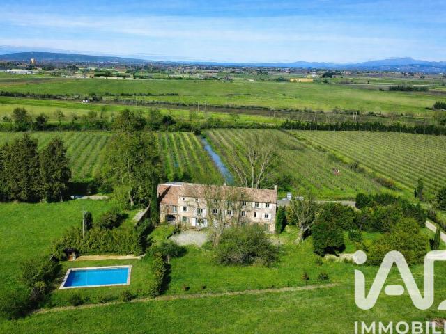 Maison 10 pièces 460 m²