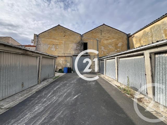 Maison 10 pièces 476 m²