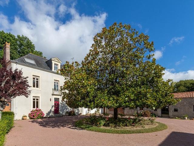 Maison 10 pièces 478 m²