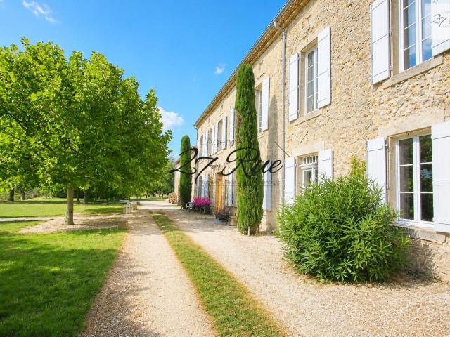 Maison 10 pièces 482 m²
