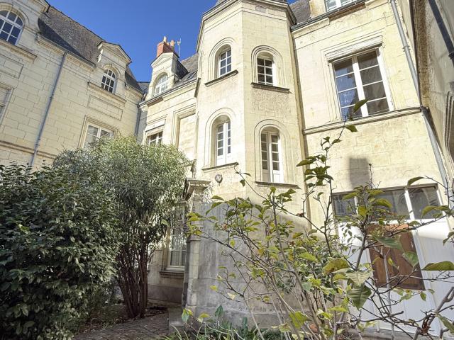 Maison 10 pièces 400 m²