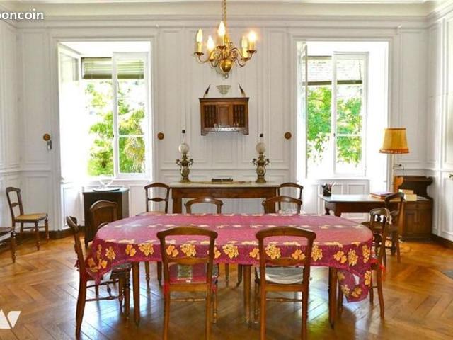 Maison 10 pièces 400 m²