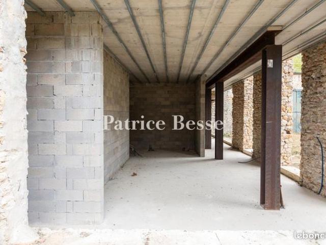 Maison 10 pièces 400 m²