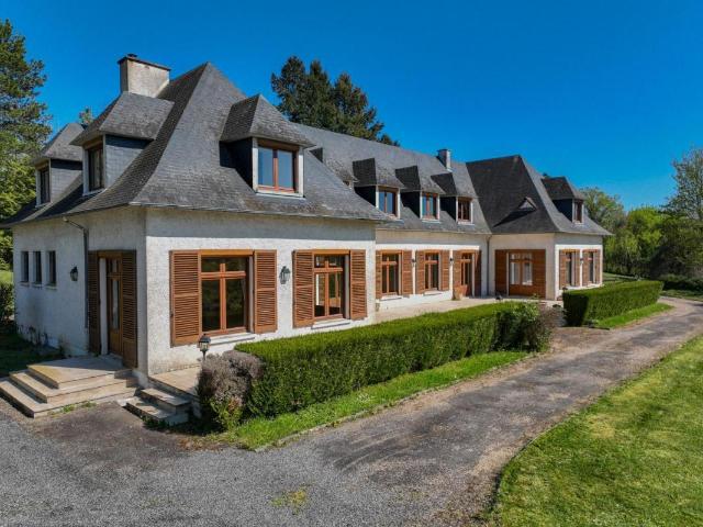 Maison 10 pièces 400 m²