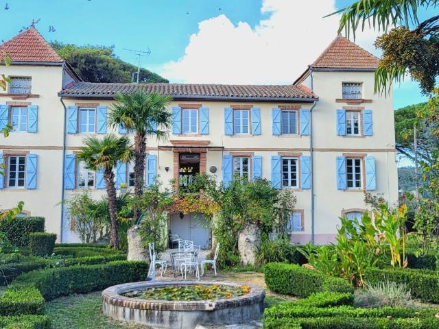 Maison 10 pièces 400 m²