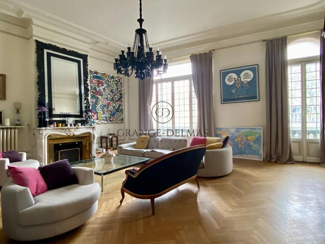 Maison 10 pièces 400 m²