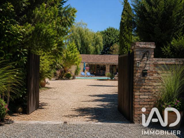 Maison 10 pièces 407 m²