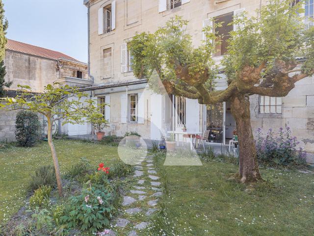 Maison 10 pièces 405 m²