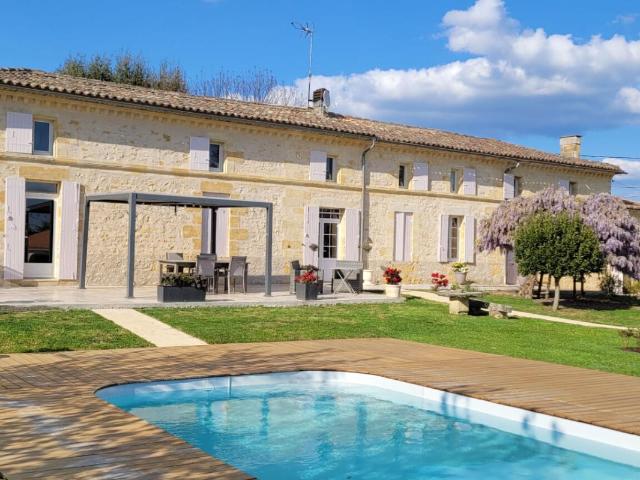 Maison 10 pièces 420 m²