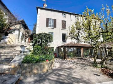 Maison 10 pièces 426 m²