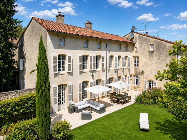 Maison 10 pièces 428 m²