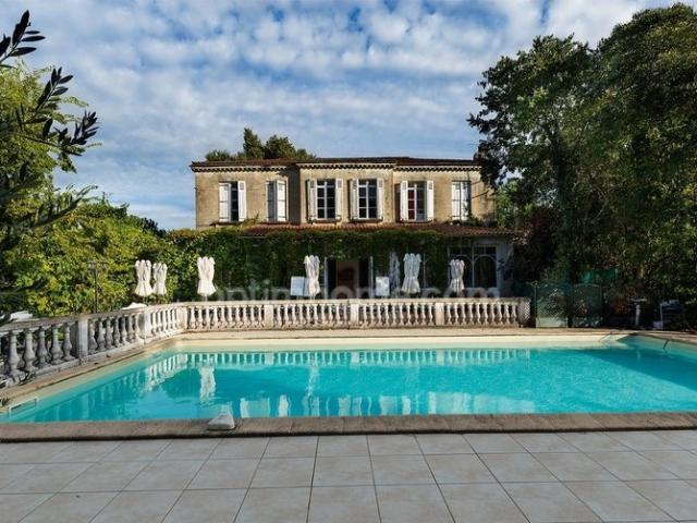 Maison 10 pièces 433 m²