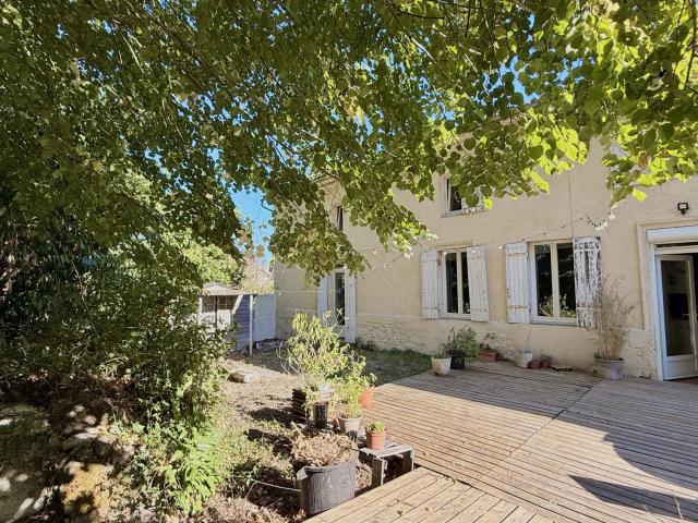 Maison 10 pièces 430 m²
