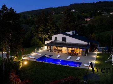 Maison 10 pièces 438 m²