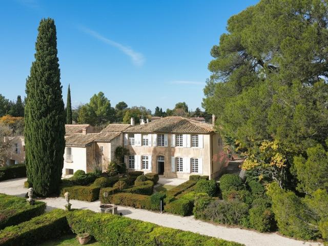 Maison 10 pièces 550 m²