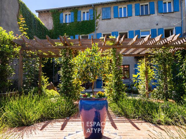 Maison 10 pièces 577 m²