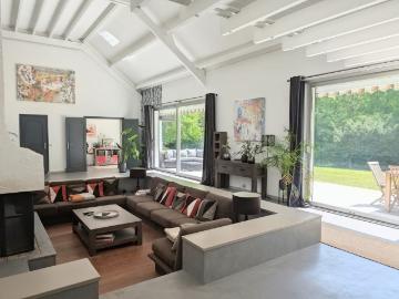 Maison 10 pièces 580 m²