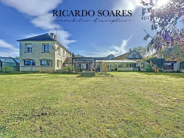 Maison 10 pièces 528 m²