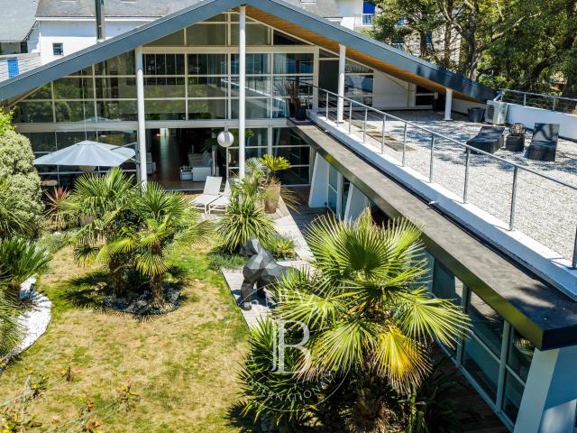 Maison 10 pièces 501 m²