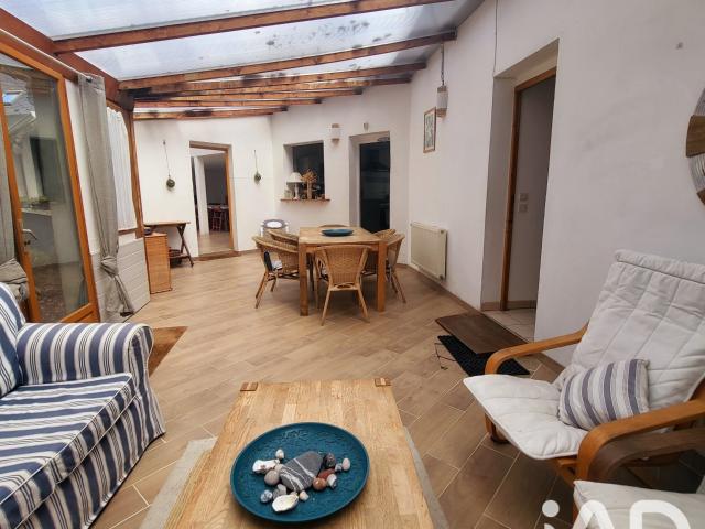 Maison 10 pièces 528 m²