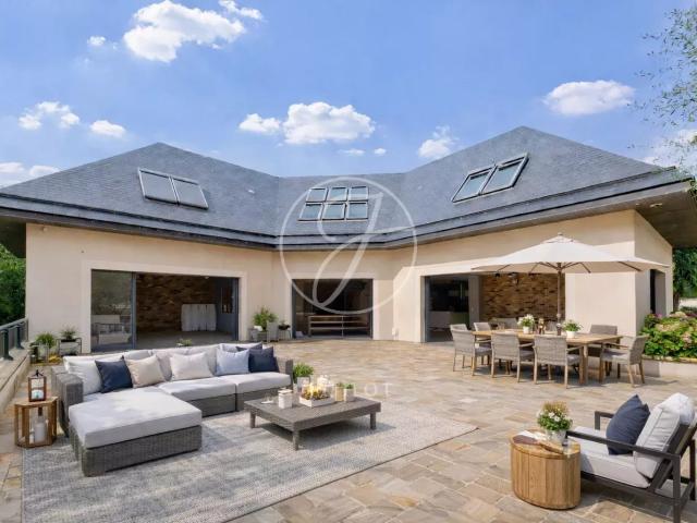 Maison 10 pièces 533 m²