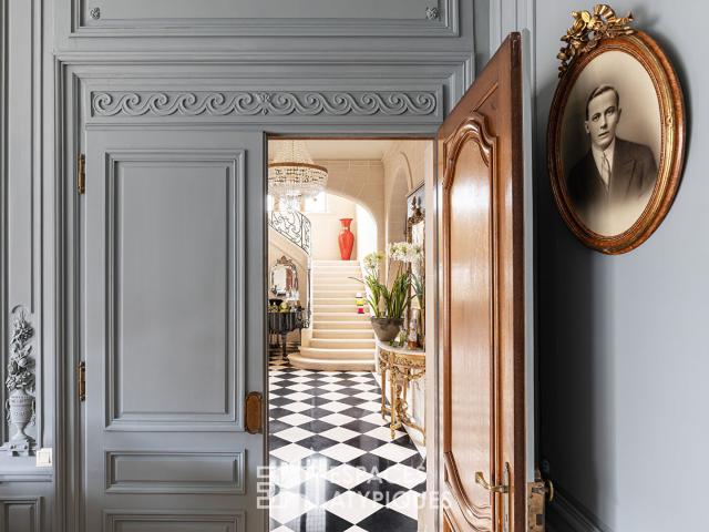 Maison 10 pièces 530 m²