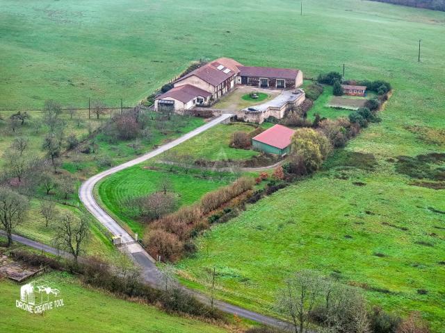 Maison 10 pièces 650 m²