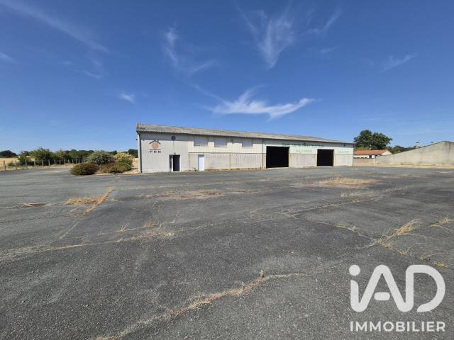Maison 10 pièces 950 m²