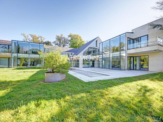 Maison 10 pièces 800 m²