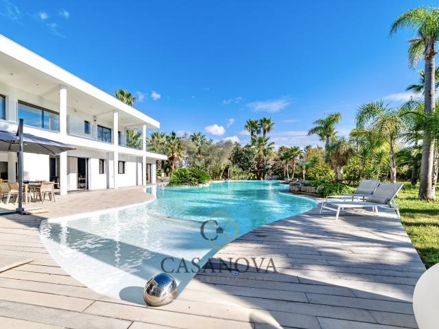 Maison 10 pièces 808 m²