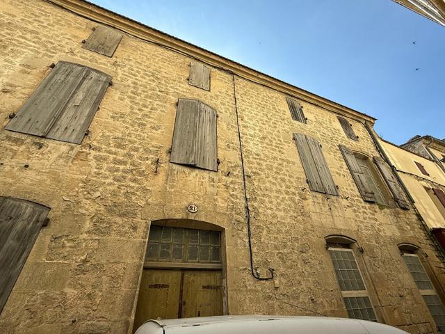 Maison 10 pièces 975 m²