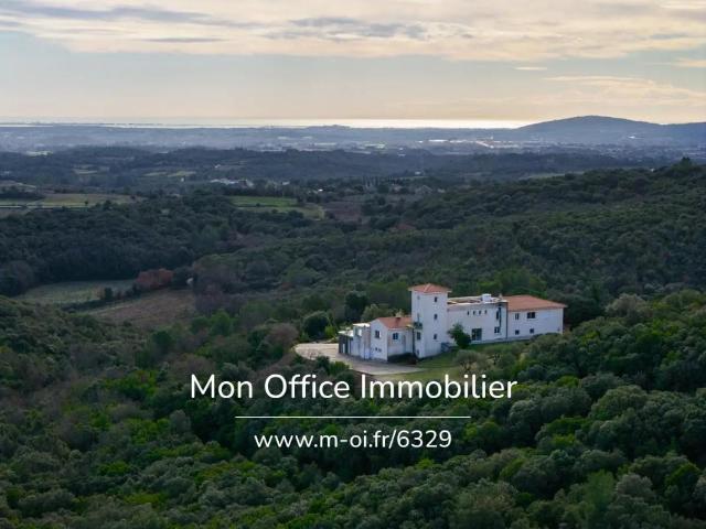 Maison 10 pièces 980 m²