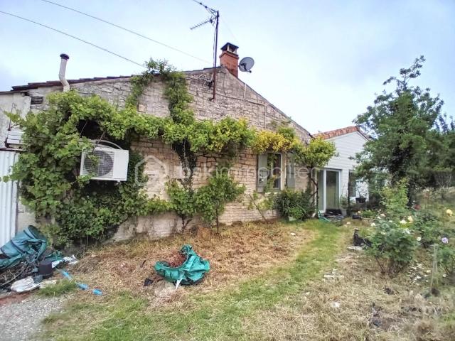 Maison 117 m2 à finir de rénover Grand terrain au calme