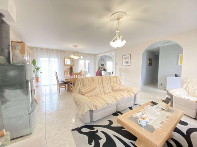 Maison 117 m², 3 chambres, 1530 m² terrain
