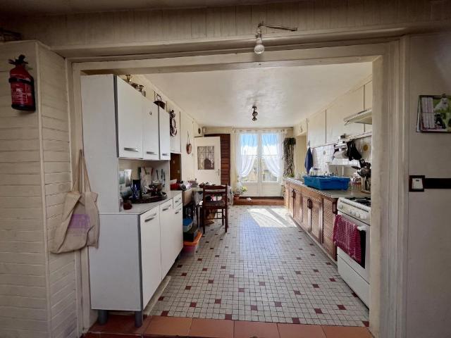 MAISON 110 M2, LOGEMENT INDÉPENDANT, JARDIN 1667 M2